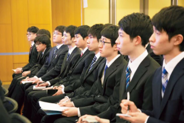 鉄道業界の就職活動イメージ写真